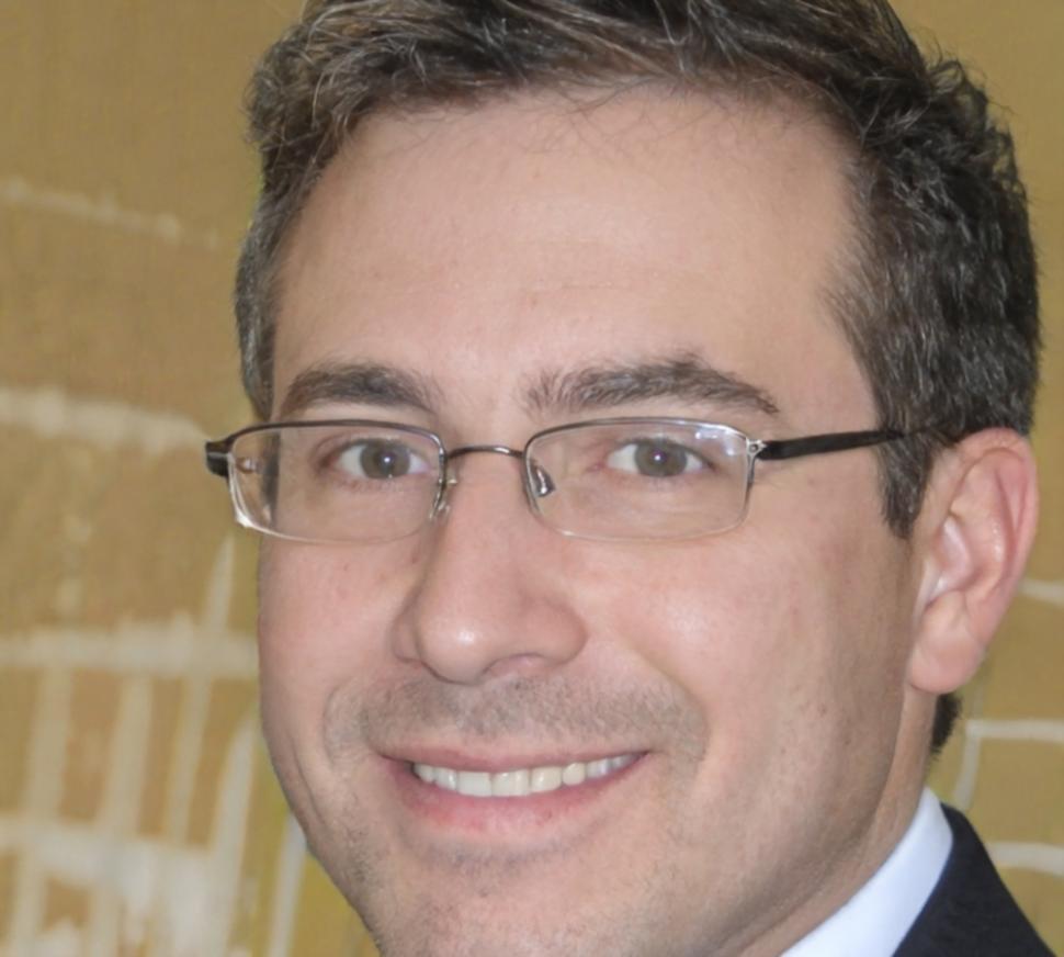 Instructor Radu Popescu